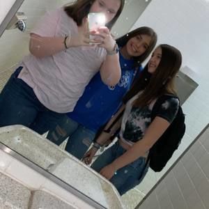 Meet your Posher, Danielle